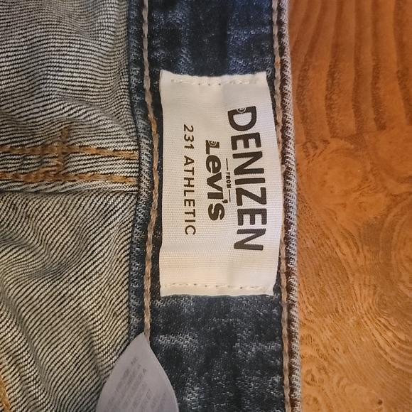 Levi's Denizen Denim Shorts - Picture 5 of 7